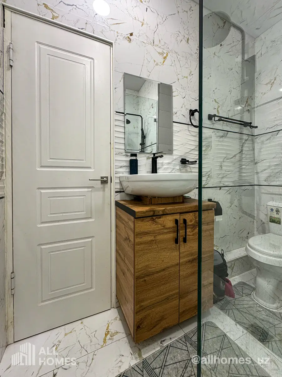 Продается 2-комнатная квартира − 50 м²