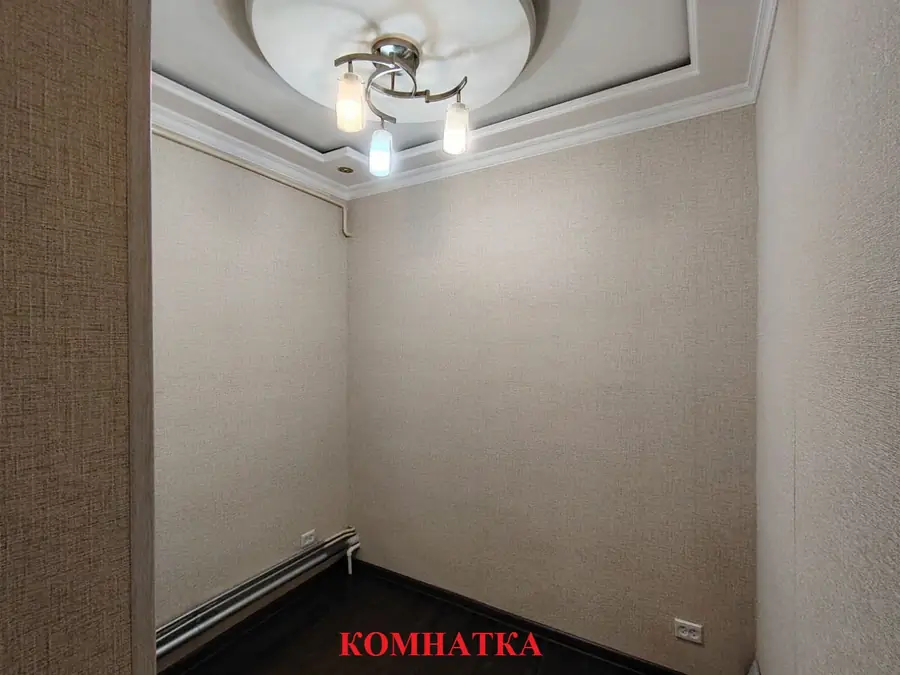 Сдается 2-комнатная квартира − 62 м²