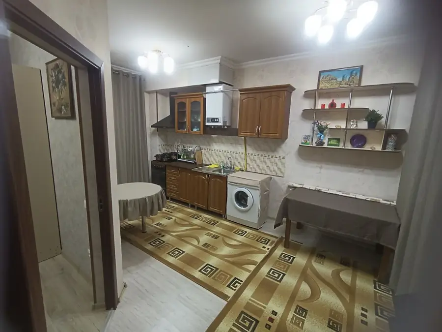 1-комнатная квартира − 30 м², 1/3 этаж