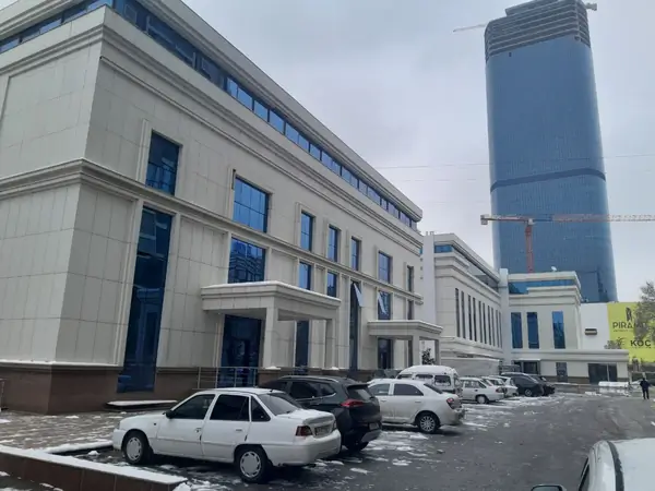 Ofis − 210 m², 1/4 qavat