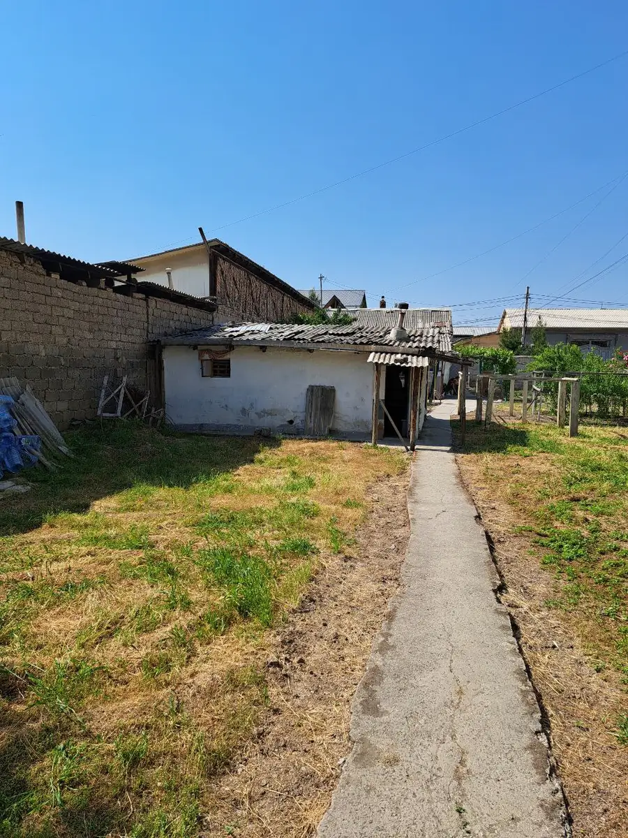 Продается участок − 8 сот.