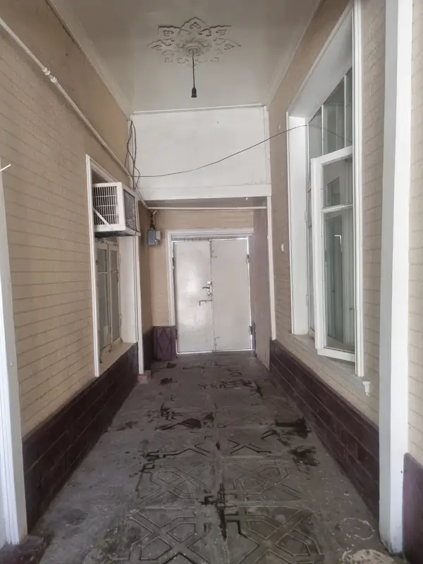 3 xonali kvartira − 150 m², 1/1 qavat