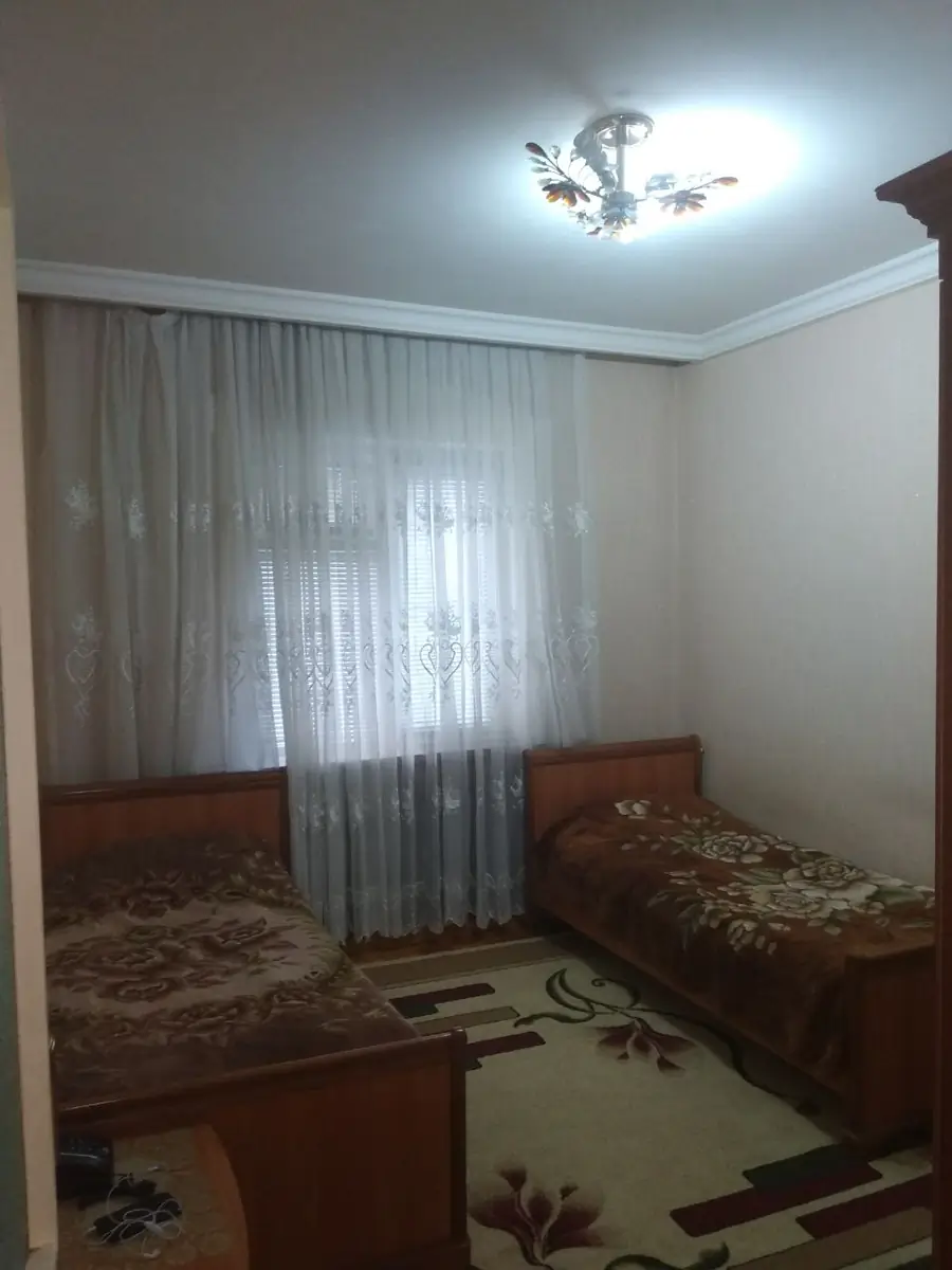 4 xonali kvartira − 98 m², 2/5 qavat
