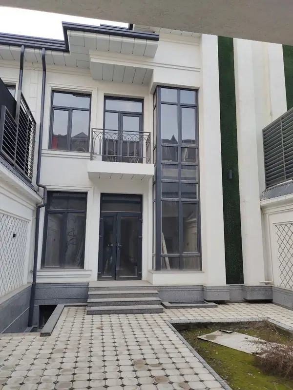 2 qavatli uy − 160 m², 1.9 sot. 