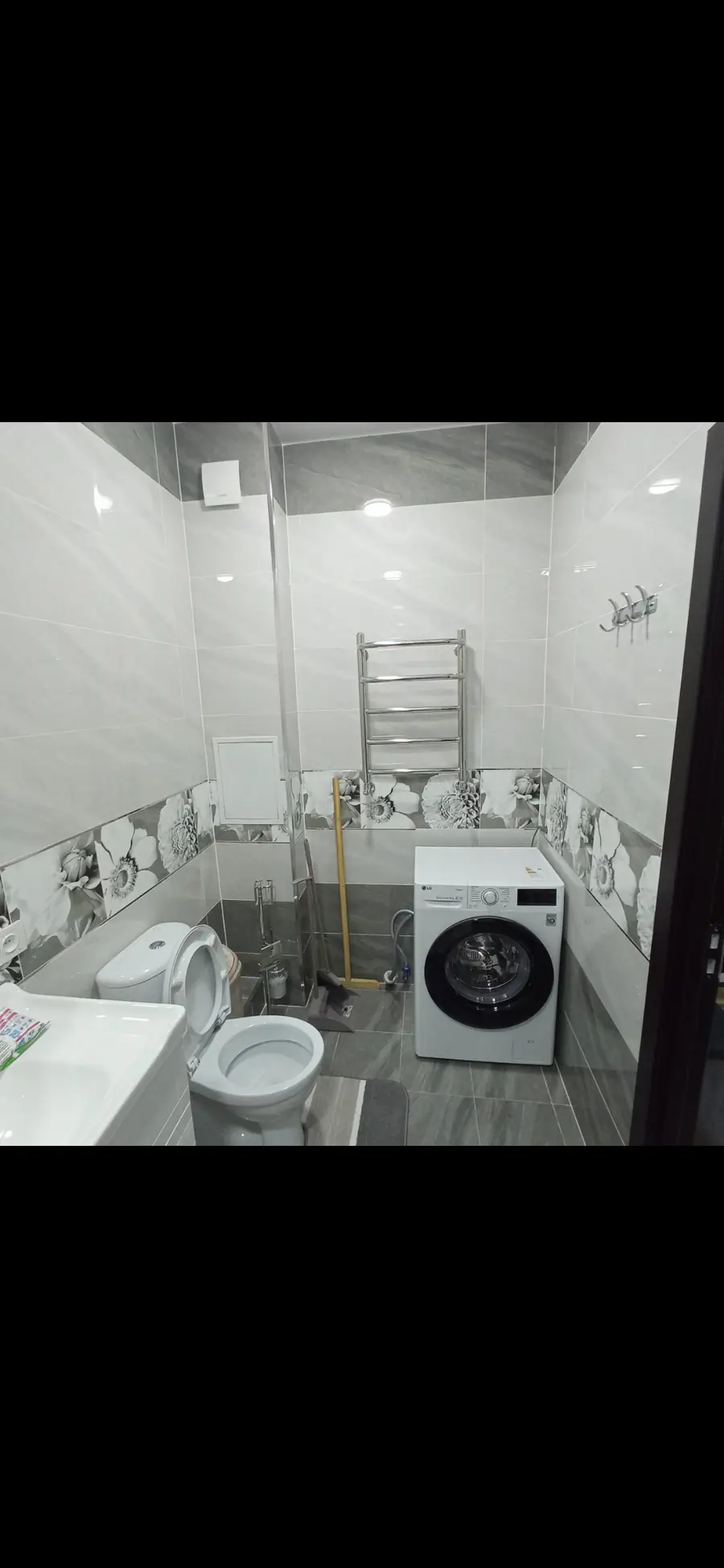 Сдается 2-комнатная квартира − 61 м²