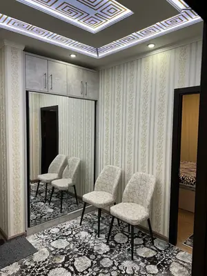Сдается 2-комнатная квартира − 61 м²