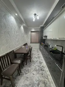 Сдается 3-комнатная квартира − 80.2 м²