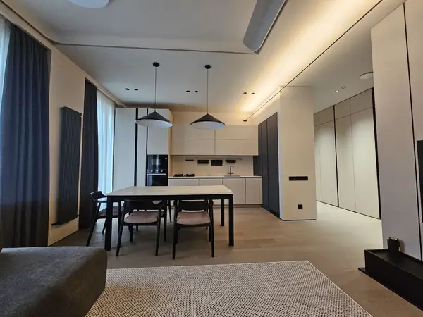 3-комнатная квартира − 105 м², 4/9 этаж