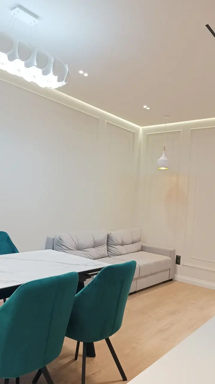 2 xonali kvartira sotiladi − 53 m²