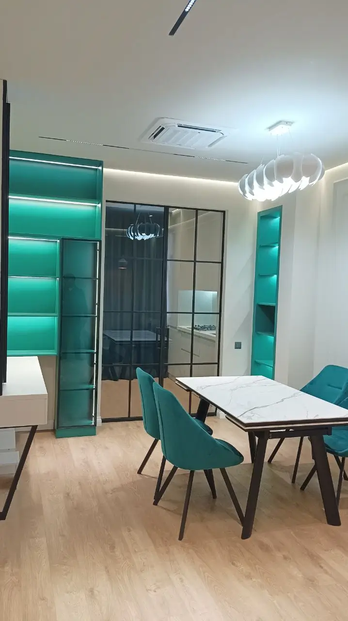 2 xonali kvartira sotiladi − 53 m²