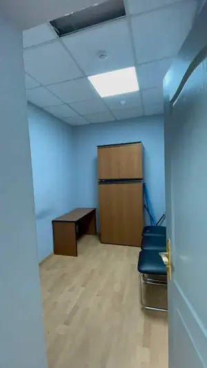 Ijaraga ofis − 179 m²