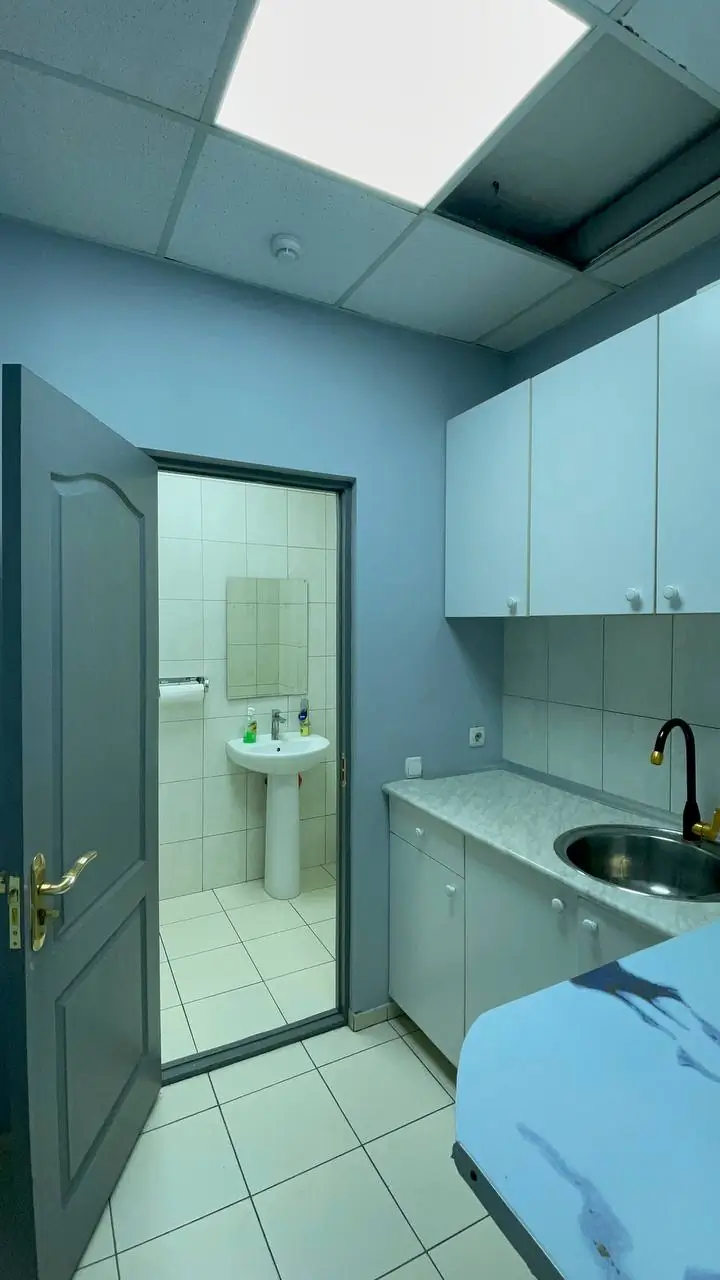 Ofis − 179 m², 1/9 qavat