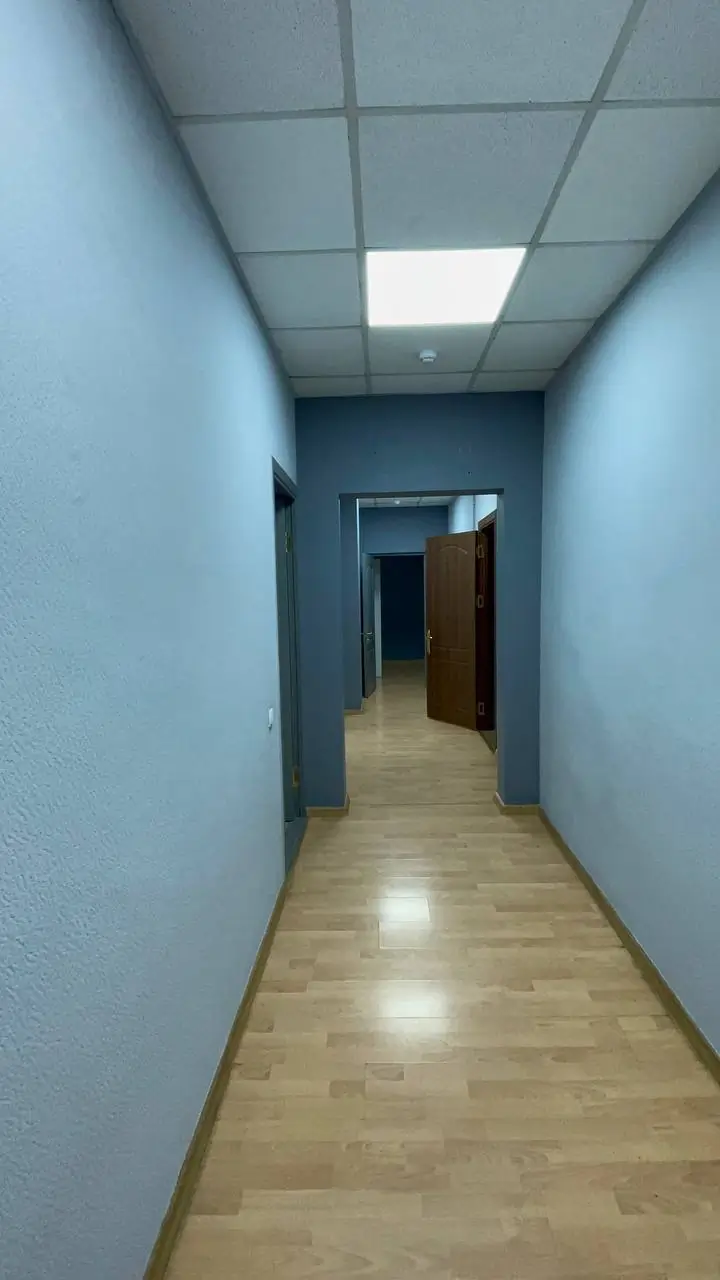 Ofis − 179 m², 1/9 qavat