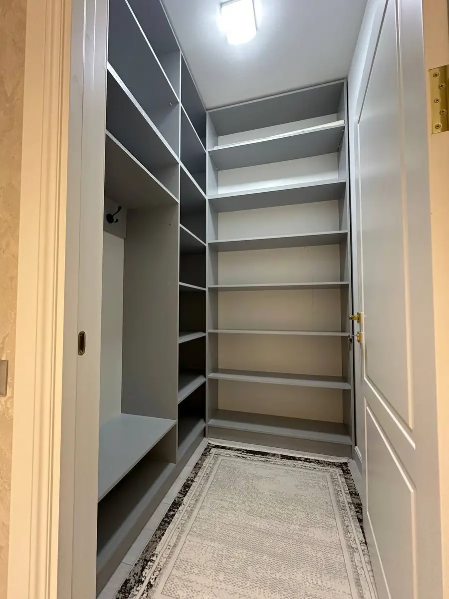 Продается 2-комнатная квартира − 70 м²