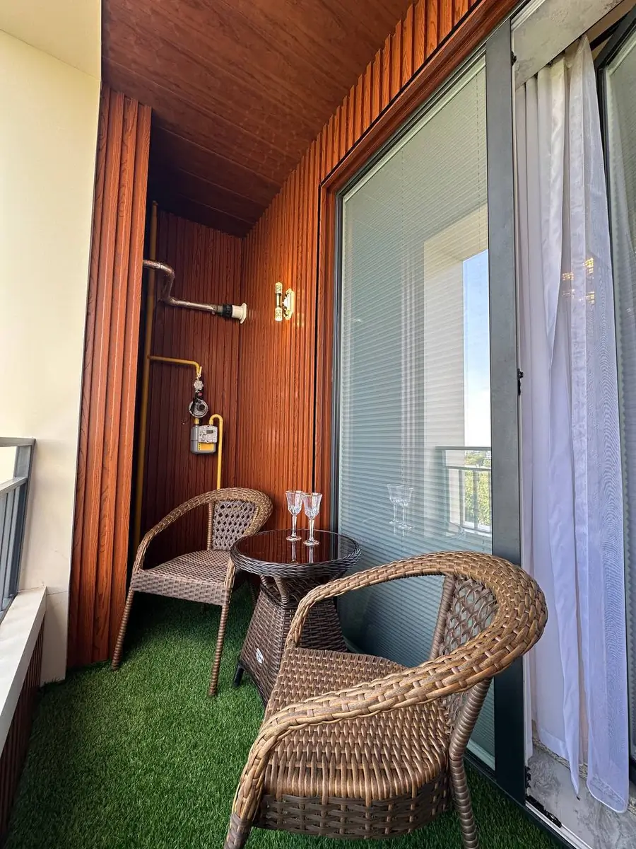 2-комнатная квартира − 70 м², 8/10 этаж