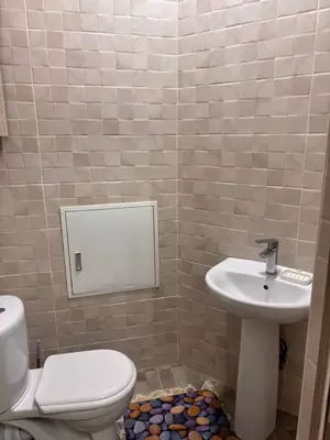 Сдается 3-комнатная квартира − 115 м²