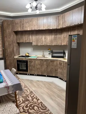 Сдается 3-комнатная квартира − 115 м²