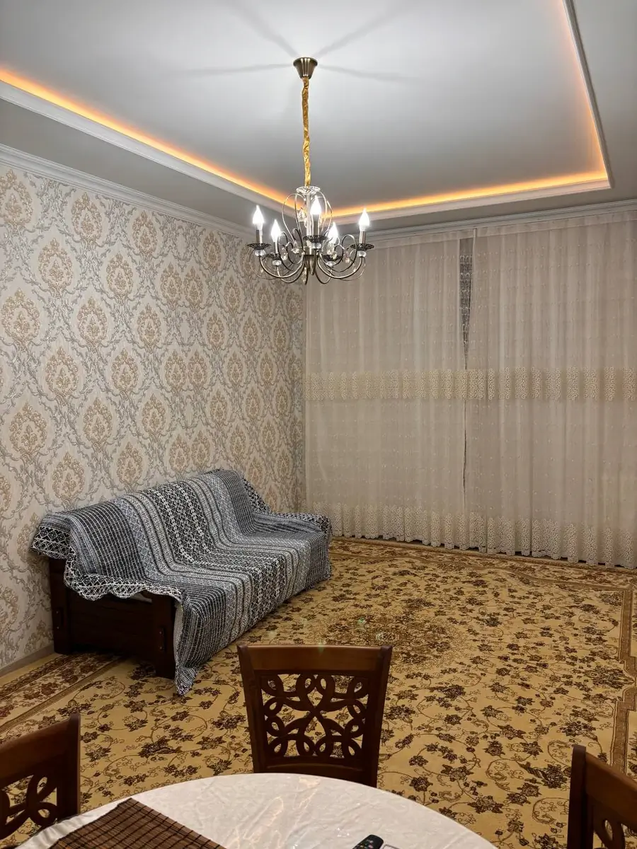 Сдается 3-комнатная квартира − 115 м²