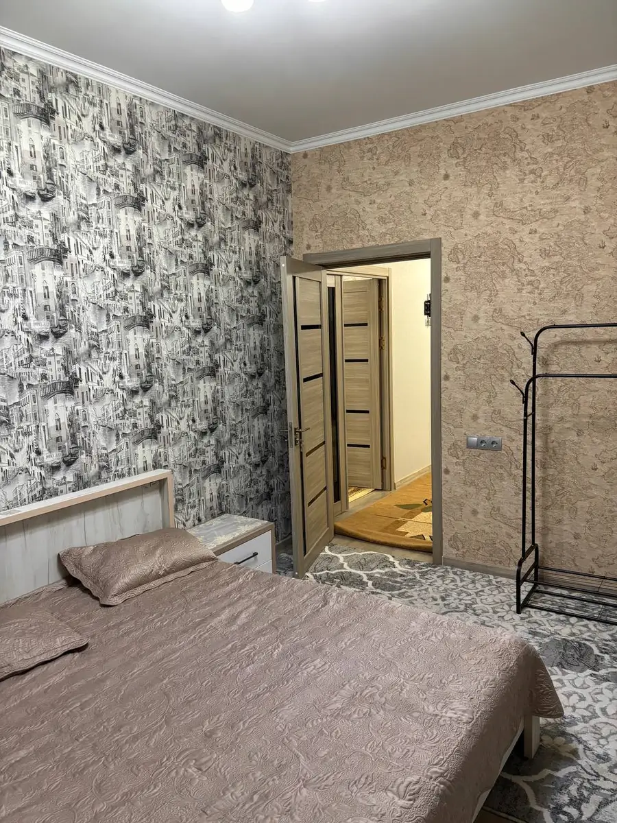 Сдается 3-комнатная квартира − 115 м²