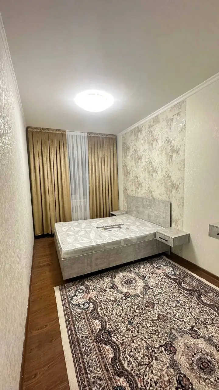2-комнатная квартира − 65 м², 2/4 этаж