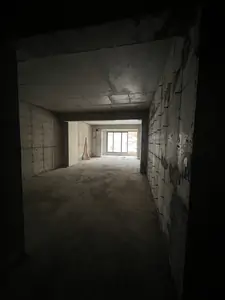 Более 5-комнатная квартира − 80.4 м², 1/10 этаж