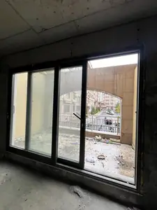 Более 5-комнатная квартира − 80.4 м², 1/10 этаж