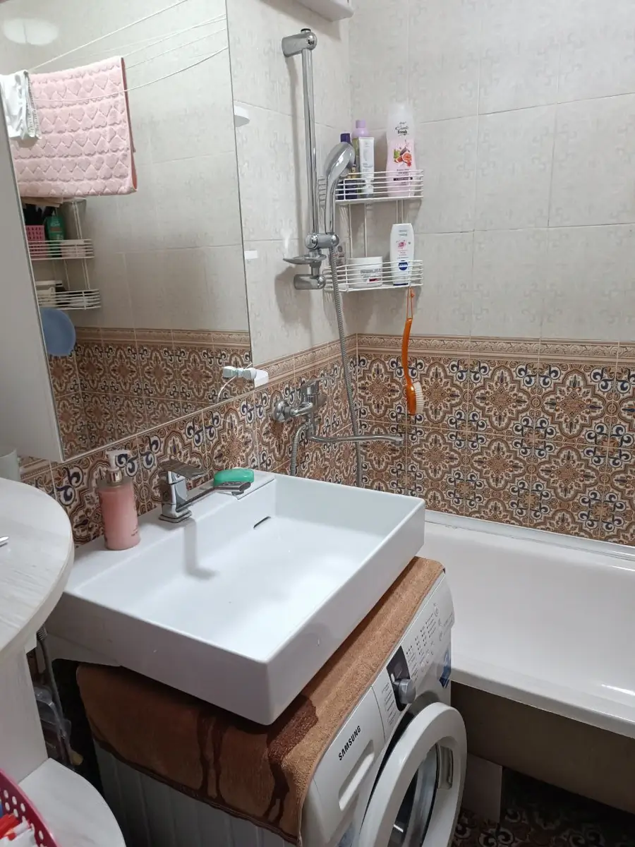 1 xonali kvartira sotiladi − 25 m²