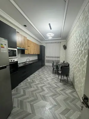Сдается 3-комнатная квартира − 115 м²
