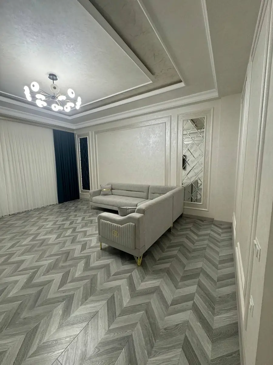 Сдается 3-комнатная квартира − 115 м²