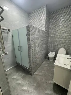 Сдается 3-комнатная квартира − 115 м²