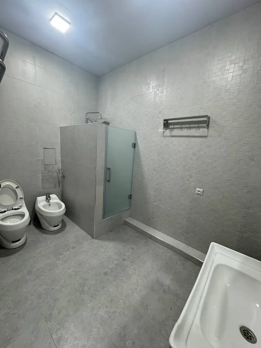Ijaraga 3 xonali kvartira − 108 m²