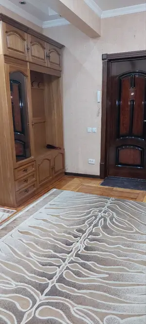 3-комнатная квартира − 100 м², 4/9 этаж