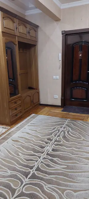 Ijaraga 3 xonali kvartira − 100 m²
