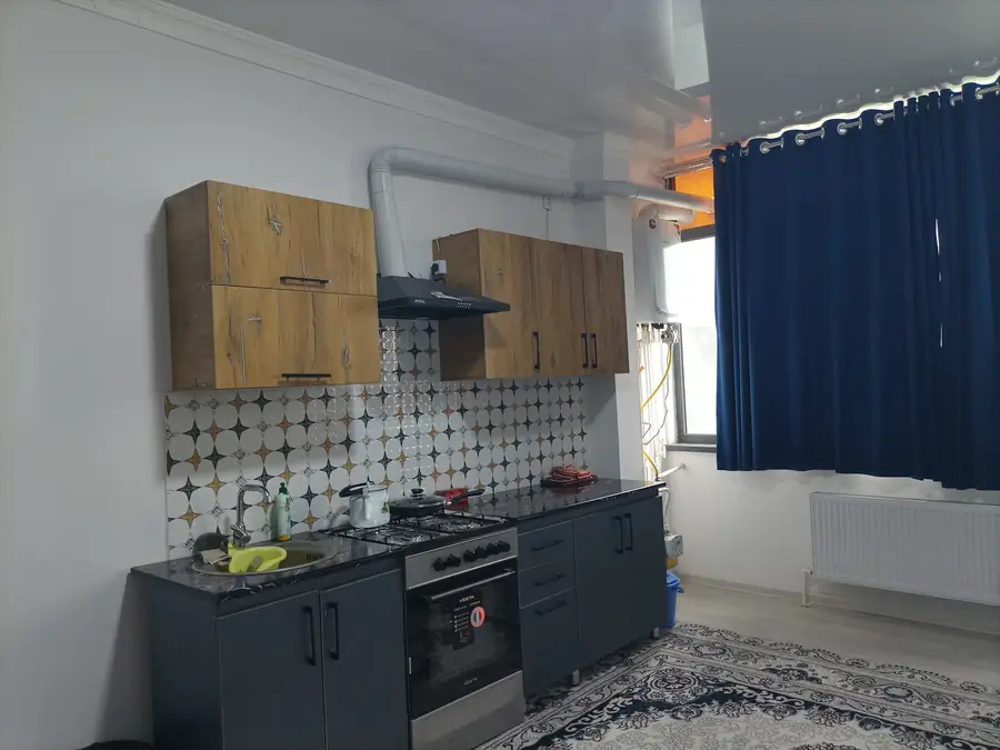 Посуточно 1-комнатная квартира − 40.9 м²