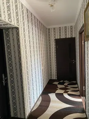 Продается 2-комнатная квартира − 56 м²