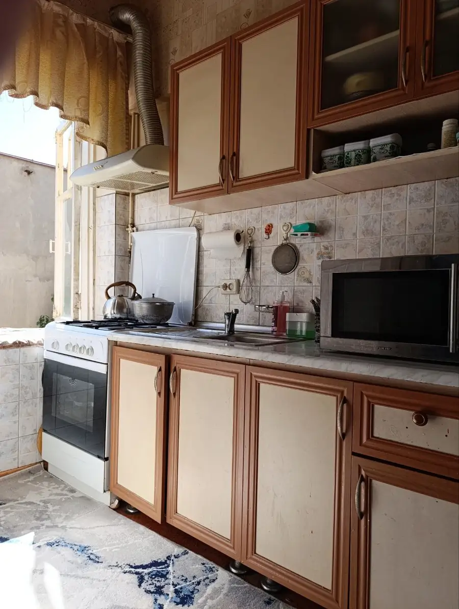 Продается 2-комнатная квартира − 45 м²
