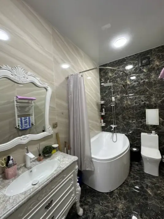 Более 5-комнатная квартира − 140 м², 7/8 этаж