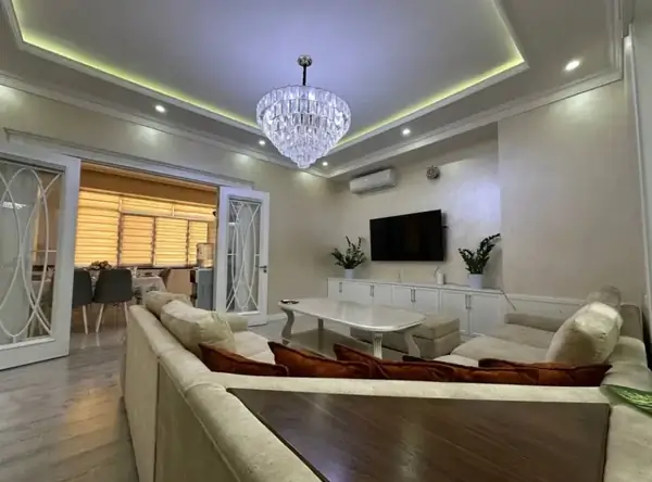 5 dan ortiq xonali kvartira − 140 m², 7/8 qavat