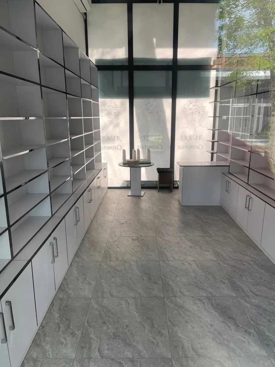 Savdo-sotiq maydoni − 17 m², 1/1 qavat