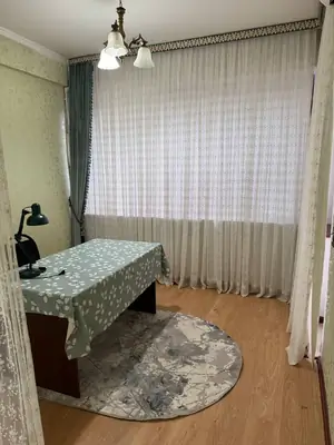 Сдается 3-комнатная квартира − 108 м²