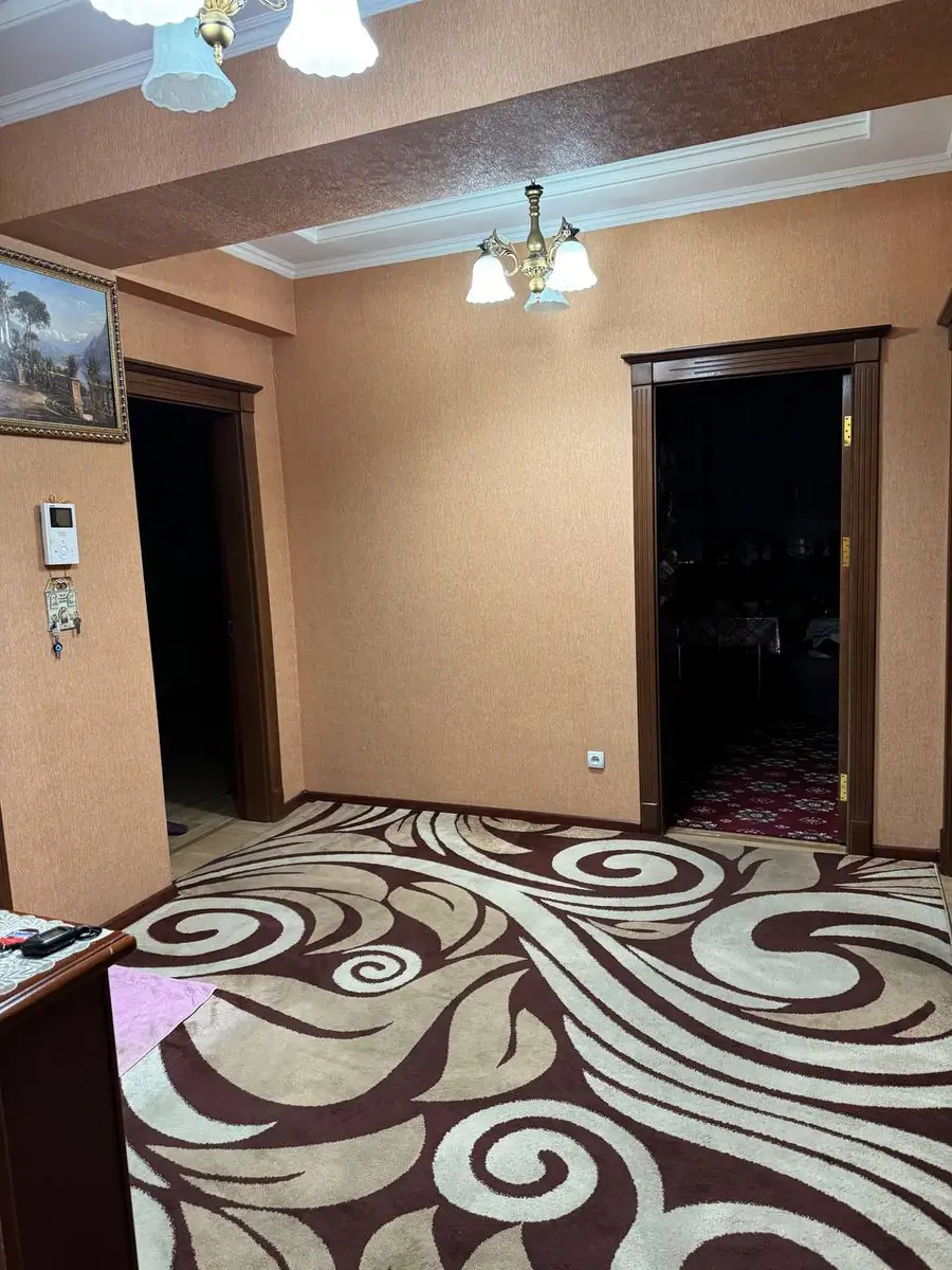 Сдается 3-комнатная квартира − 108 м²