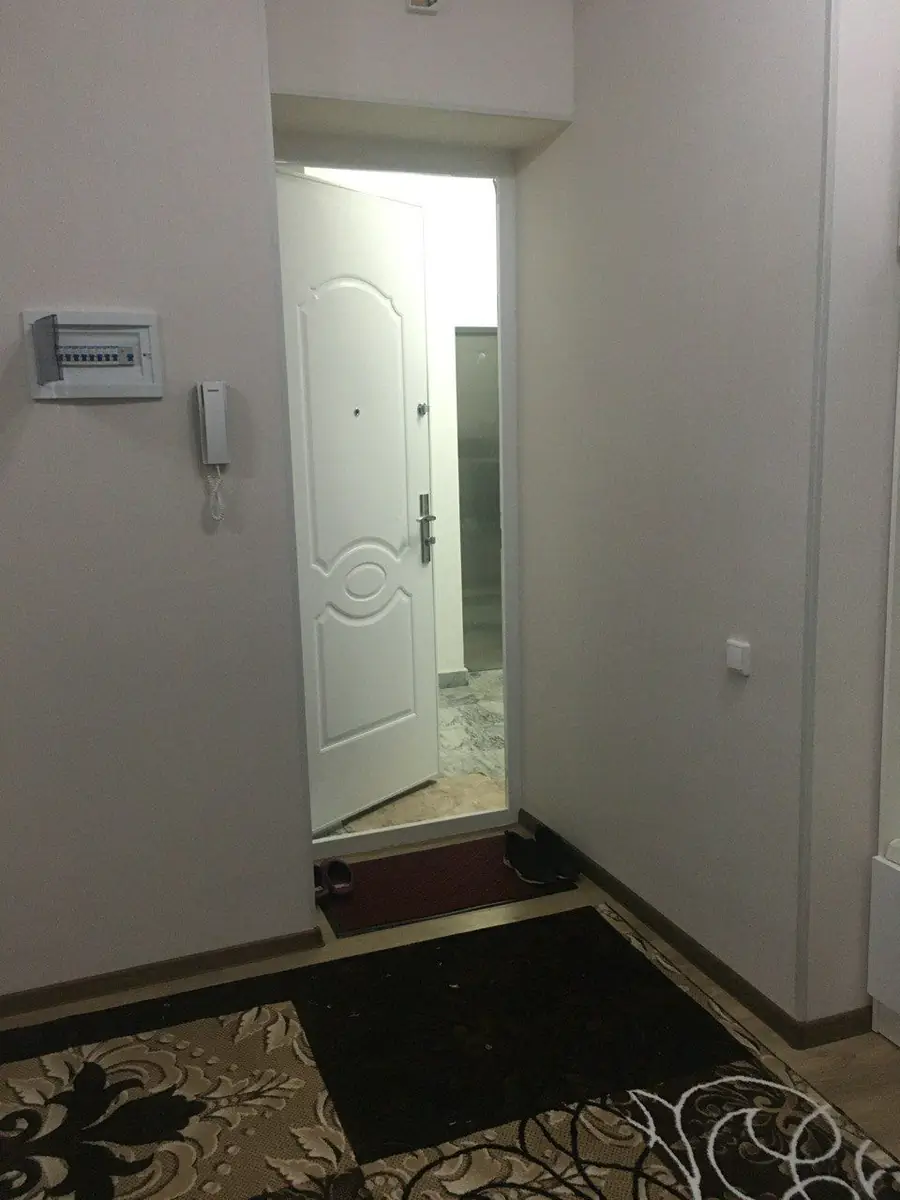 Сдается 3-комнатная квартира − 115 м²