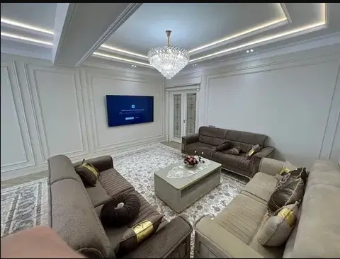 3-комнатная квартира − 175 м², 5/6 этаж