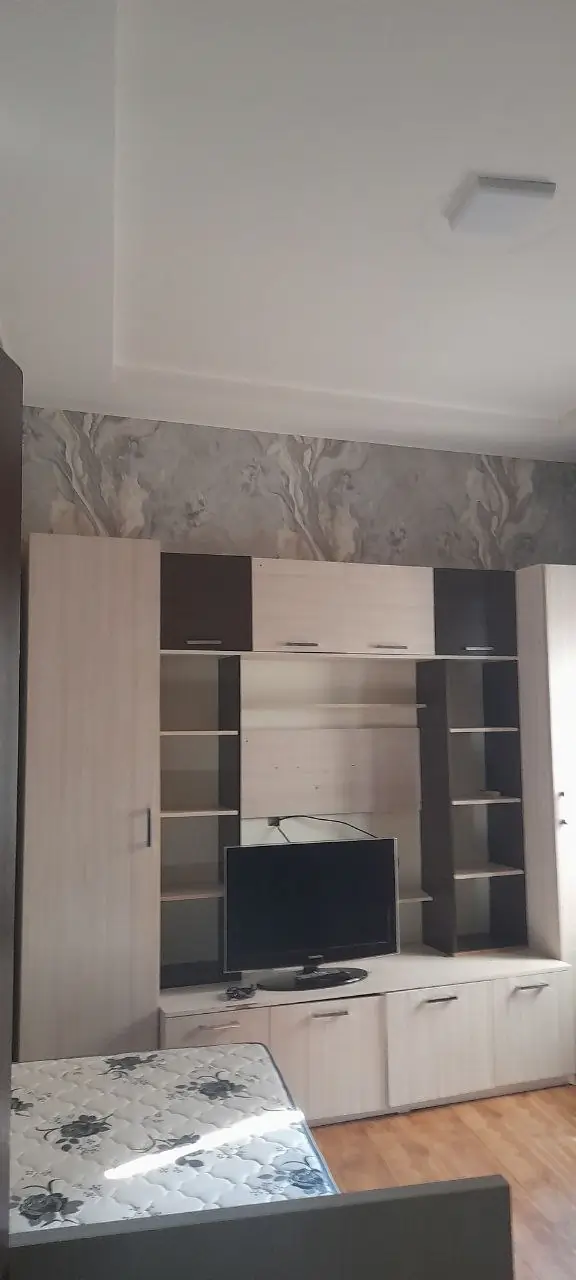 1 xonali kvartira − 40 m², 1/4 qavat