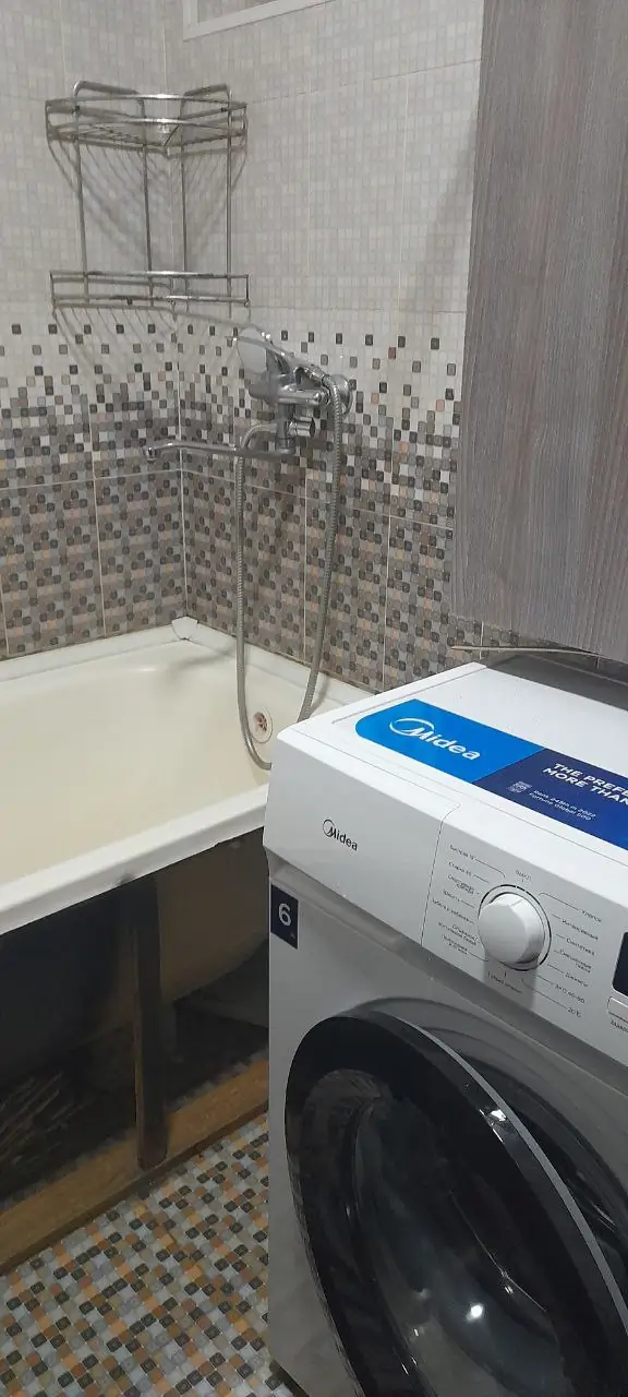 1-комнатная квартира − 40 м², 1/4 этаж