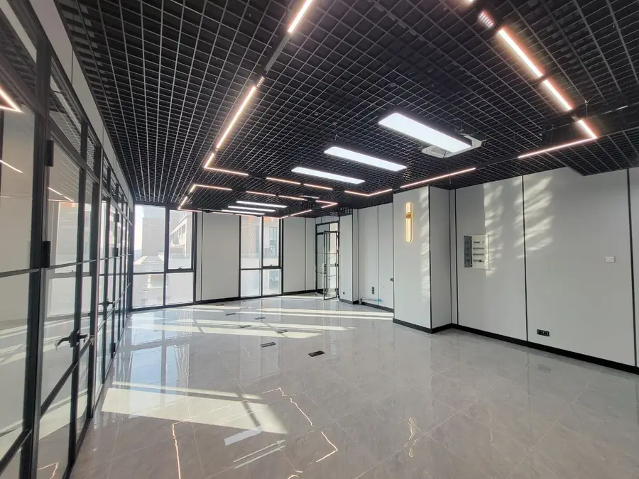 Ofis − 117 m², 4/21 qavat