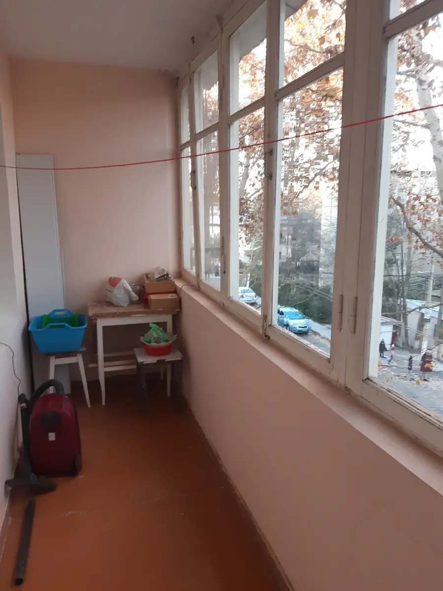 2 xonali kvartira sotiladi − 45 m²