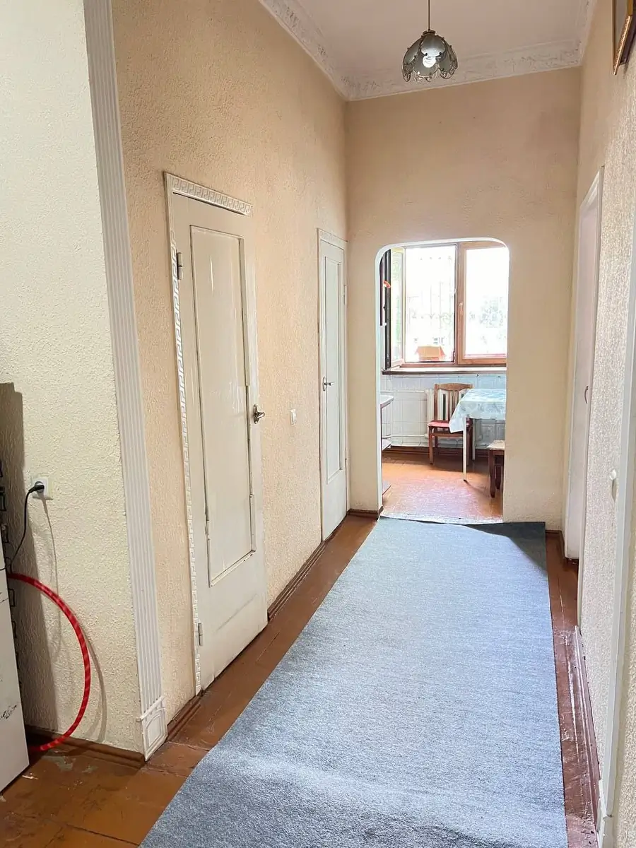 Продается 2-комнатная квартира − 45 м²