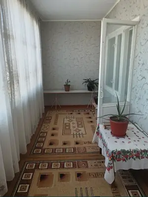 2 xonali kvartira sotiladi − 68 m²