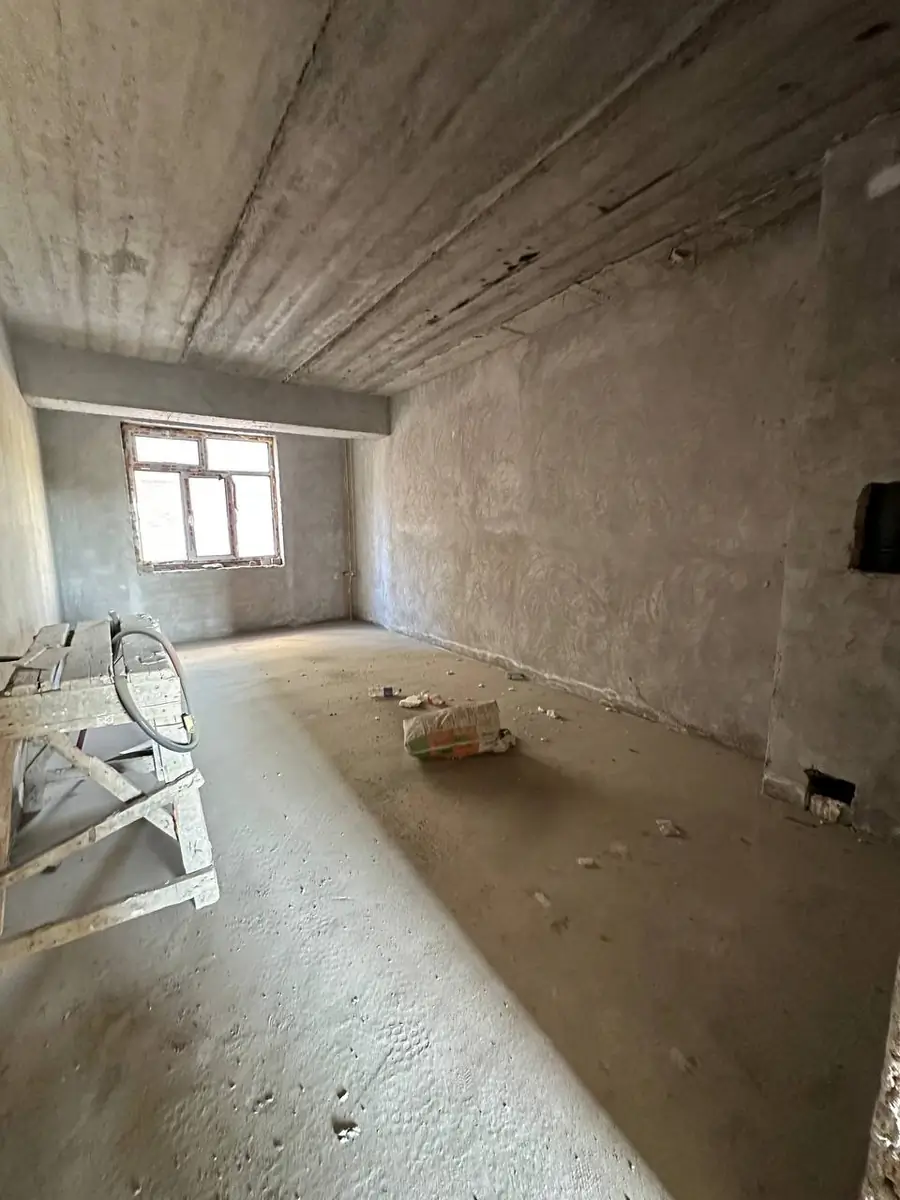 3-комнатная квартира − 90 м², 2/8 этаж